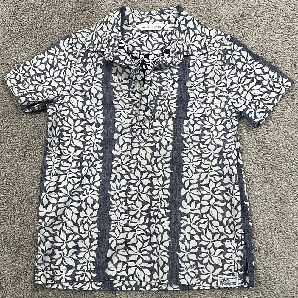 Janie and jack aloha shirt, great condition, no stains and smoke free home